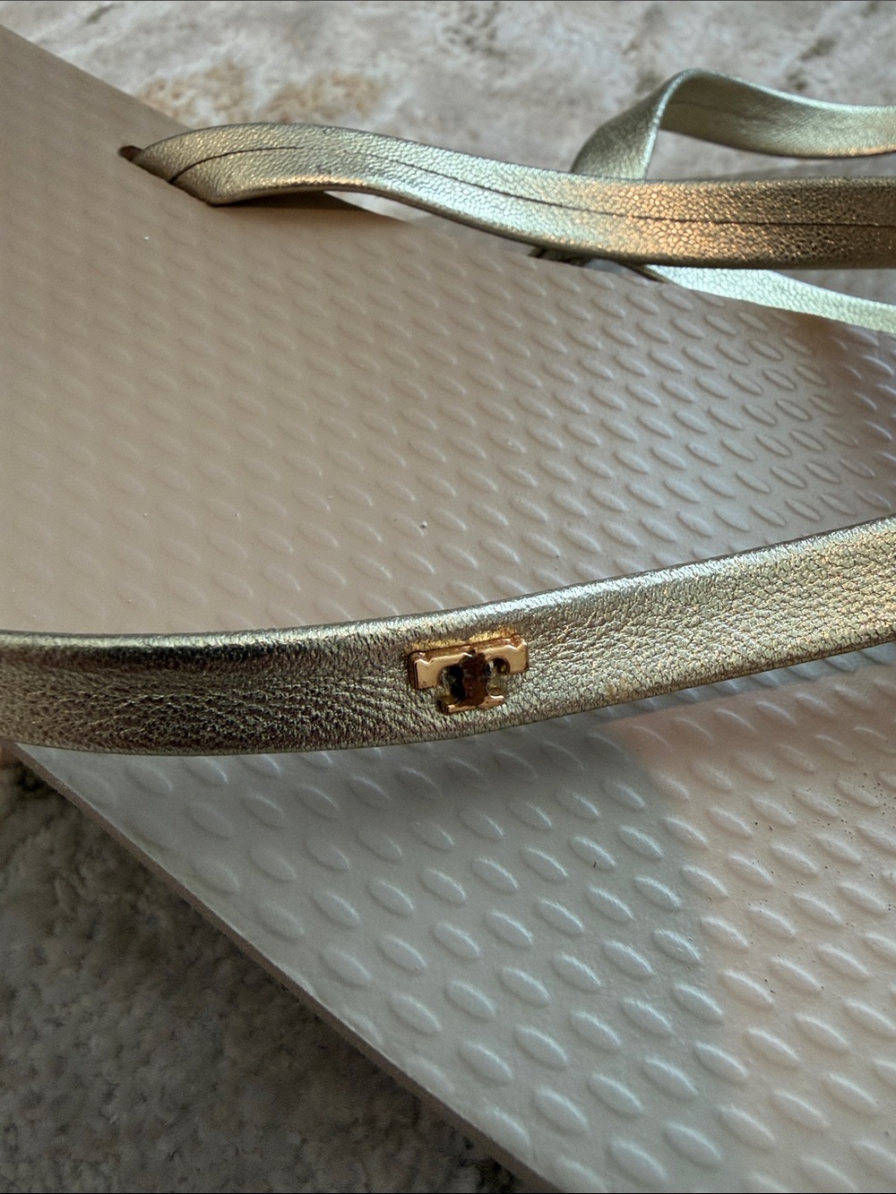 Tory Burch Metallic Gold-Trim Flip Flop Sandals size 6 - Picture 3 of 11